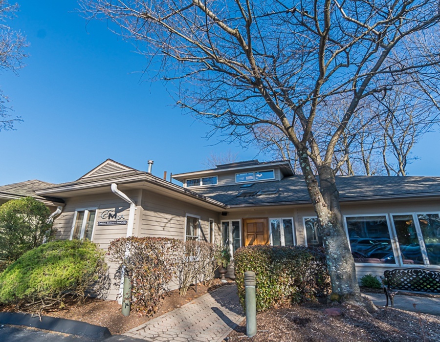 Exterior of EMA Dental in East Longmeadow, MA.