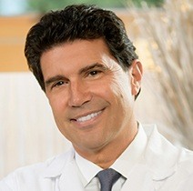 Headshot of Dr. Vincent Mariano