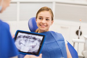 girl getting x-ray for nightguard