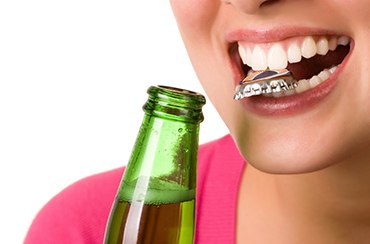 woman who opened a bottle with her teeth